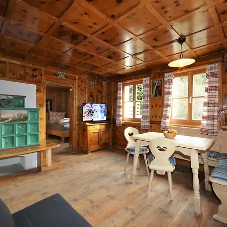 Farmhouse In Tobadill With Mountain Views, Cleaning Included トバーディル